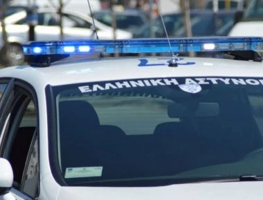 Αχαΐα: Αξιωματικός της Αστυνομίας συνελήφθη γιατί φωτογράφιζε ανήλικα κορίτσια με μαγιό!